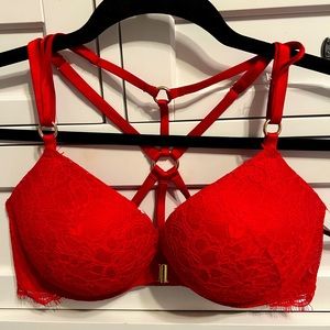 Victorias Secret Bombshell Red Lace ring strap push up Bra 36C Like New.